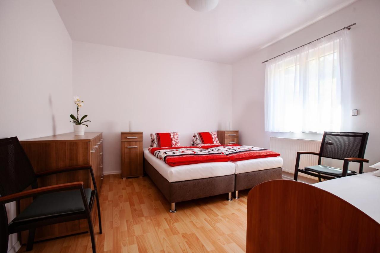 Apartman Dominhaus Cheb Zewnętrze zdjęcie