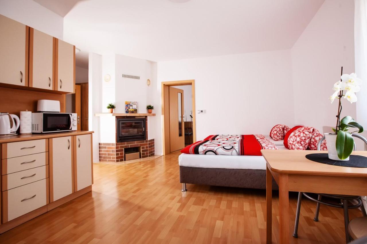 Apartman Dominhaus Cheb Zewnętrze zdjęcie